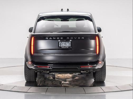 2025 Land Rover Range Rover P530 SE