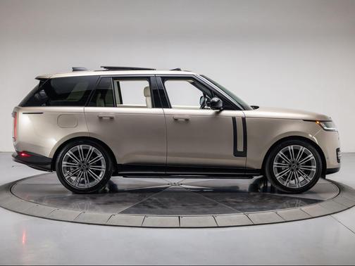 2025 Land Rover Range Rover P400 SE