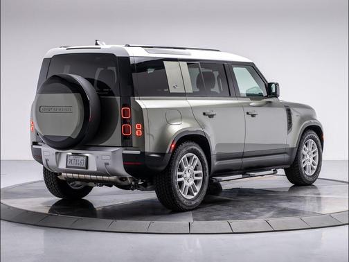 2024 Land Rover Defender 110 P400 S