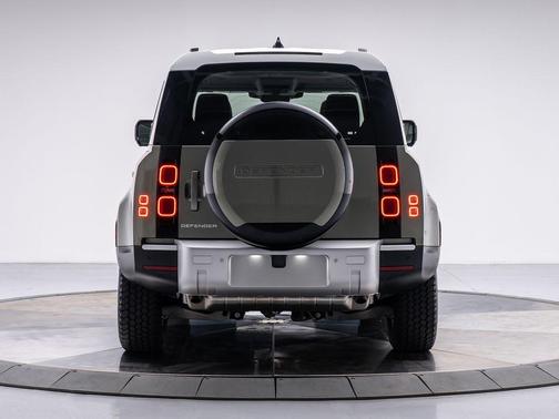 2024 Land Rover Defender 110 P400 S