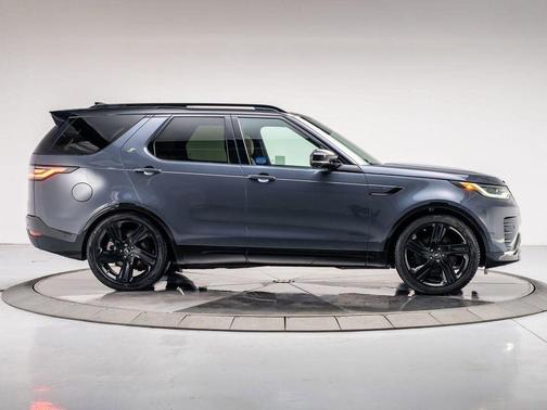 2025 Land Rover Discovery P360 Dynamic SE