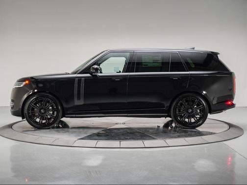 2025 Land Rover Range Rover P530 SE 7 Seat