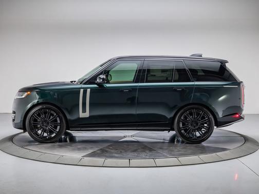 British Racing Green 2026 Land Rover Range Rover P400 SE
