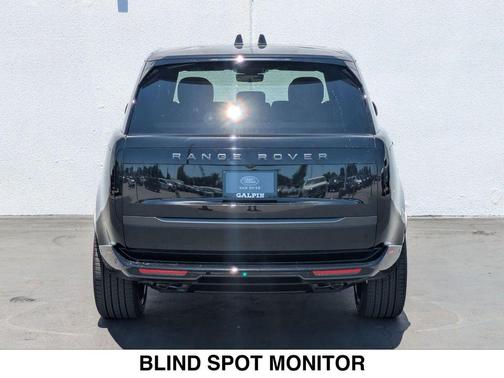 2025 Land Rover Range Rover P530 SE 7 Seat