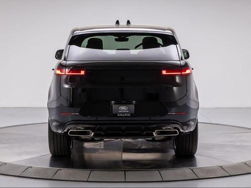 2026 Land Rover Range Rover Sport 5.0 Supercharged Dynamic