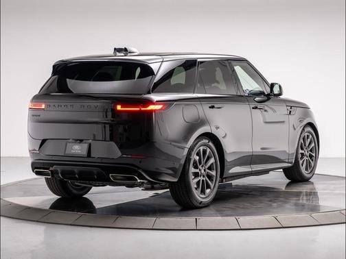 2026 Land Rover Range Rover Sport 5.0 Supercharged Dynamic
