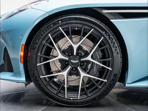 2026 Aston Martin DB12 Volante