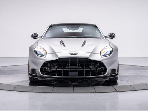 2025 Aston Martin Vanquish Base