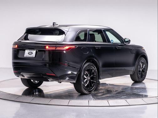 2026 Land Rover Range Rover Velar P250 Dynamic SE