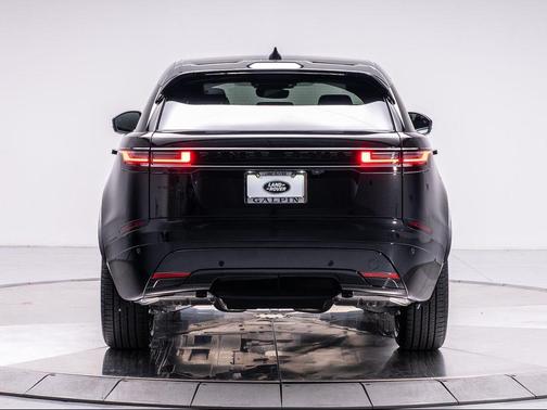 2026 Land Rover Range Rover Velar P250 Dynamic SE