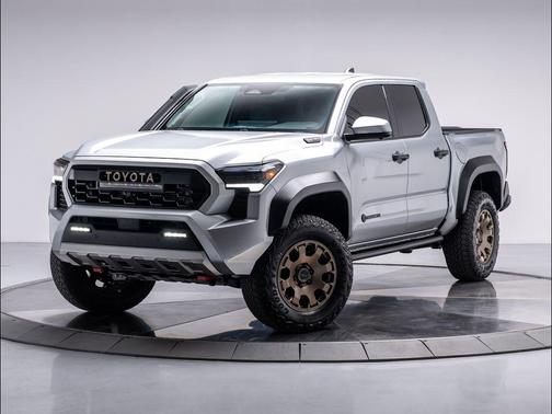2025 Toyota Tacoma Hybrid TRAILHUNTER