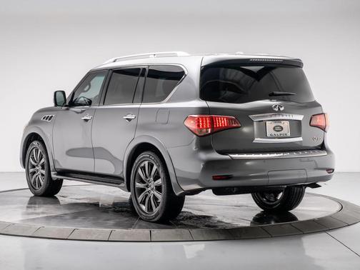 2017 INFINITI QX80 Signature Edition
