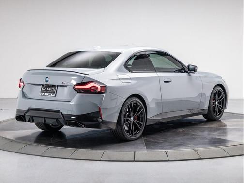 2024 BMW M240 i
