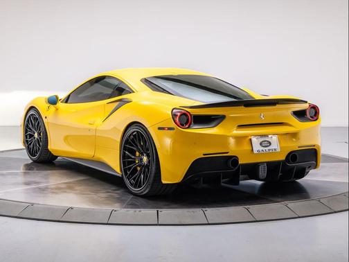 2018 Ferrari 488 GTB Base