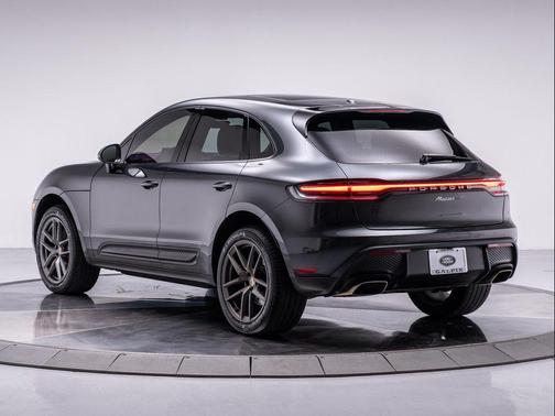 2024 Porsche Macan Base