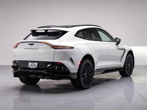 2025 Aston Martin DBX 707
