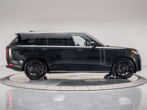 2025 Land Rover Range Rover P530 SE 7 Seat