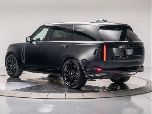 2025 Land Rover Range Rover P530 SE 7 Seat
