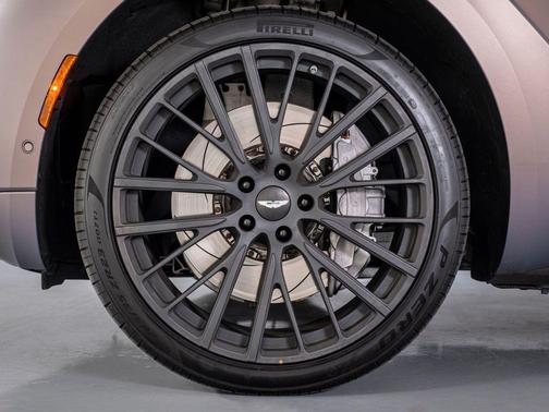 2023 Aston Martin DBX Base