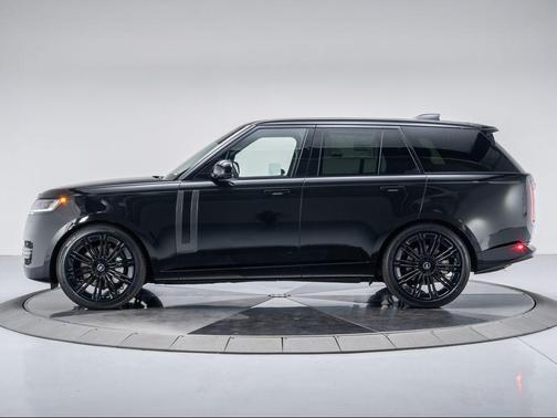 2025 Land Rover Range Rover P530 SE