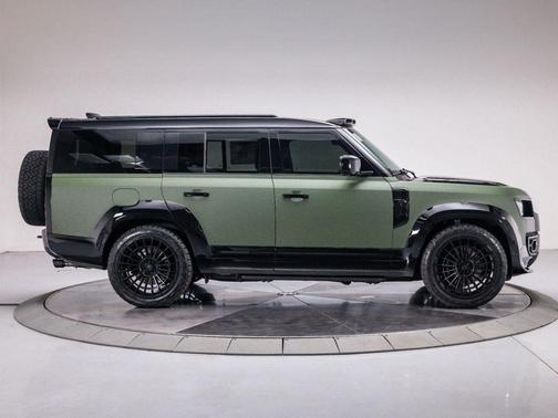 2025 Land Rover Defender P500 V8