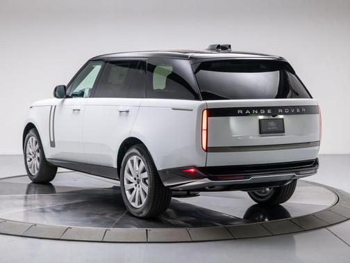 2026 Land Rover Range Rover P400 SE