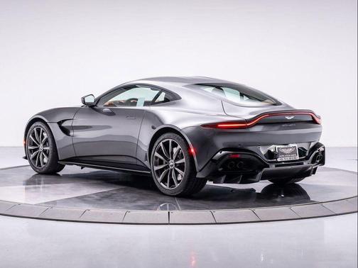 2020 Aston Martin Vantage Base