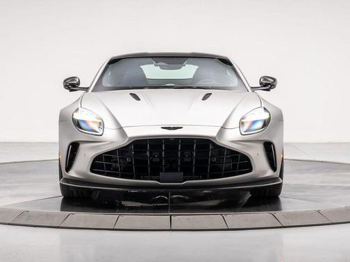 2025 Aston Martin Vantage Base