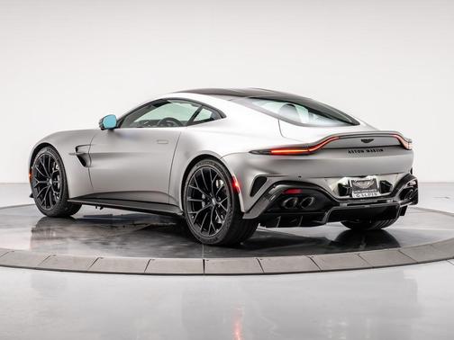 2025 Aston Martin Vantage Base