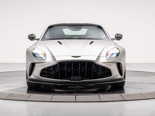 2025 Aston Martin Vantage Base