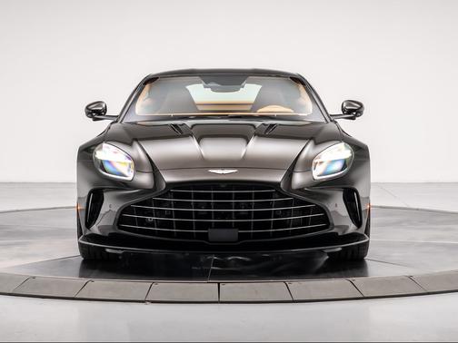 Minotaur Green 2026 Aston Martin Vantage Base