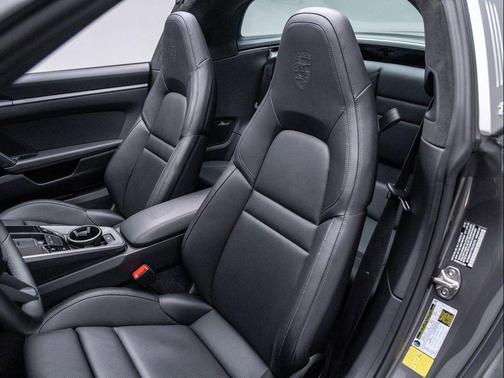 2024 Porsche 911 Targa 4S