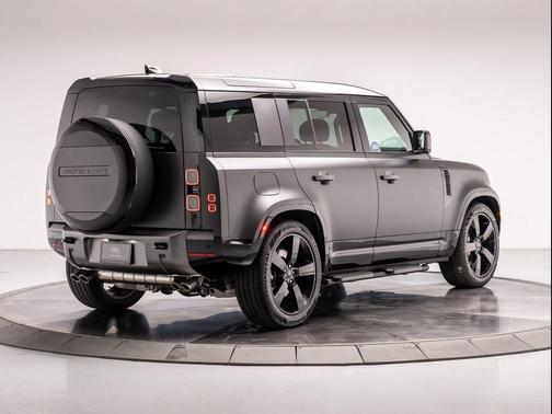 CARPATHIAN GREY 2026 Land Rover Defender 110 V8