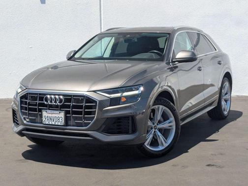 2022 Audi Q8 55 Premium