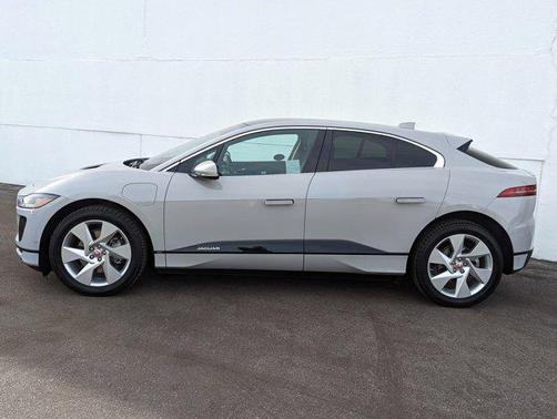 Photo 2 of 39 of 2019 Jaguar I-PACE EV400 SE