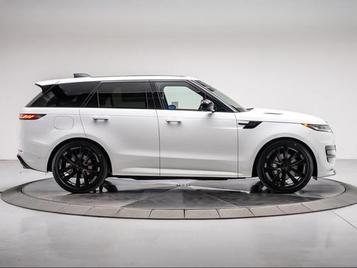 2026 Land Rover Range Rover Sport 5.0 Supercharged Dynamic