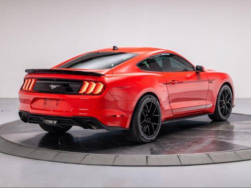 2020 Ford Mustang EcoBoost