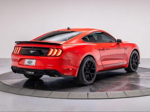 2020 Ford Mustang EcoBoost