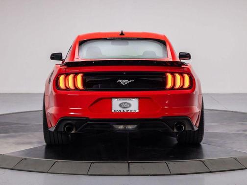 2020 Ford Mustang EcoBoost