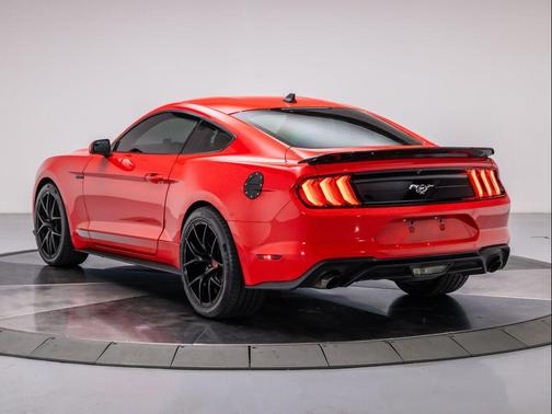 2020 Ford Mustang EcoBoost