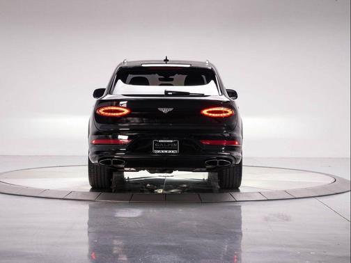 2022 Bentley Bentayga V8
