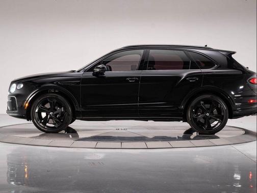 2022 Bentley Bentayga V8