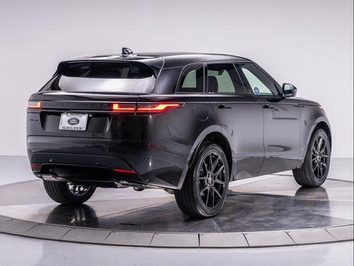2026 Land Rover Range Rover Velar P400 Dynamic SE