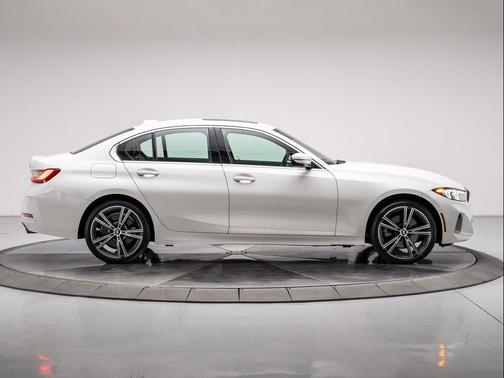Alpine White 2024 BMW 330 i