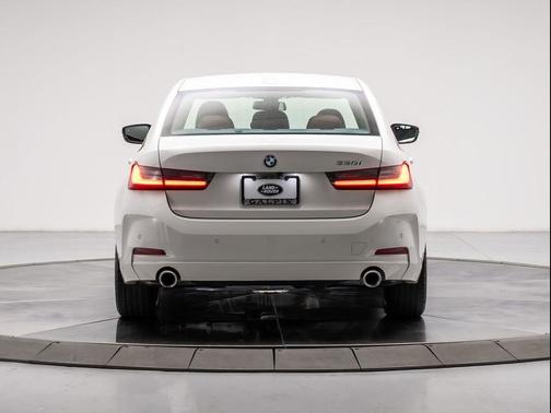Alpine White 2024 BMW 330 i