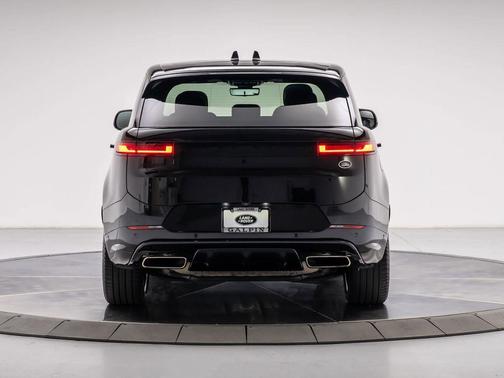 Santorini Black Metallic 2023 Land Rover Range Rover Sport SE