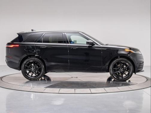 2026 Land Rover Range Rover Velar P400 Dynamic SE