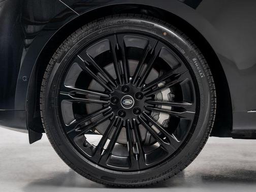 2023 Land Rover Range Rover P530 SE