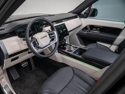 2023 Land Rover Range Rover P530 SE