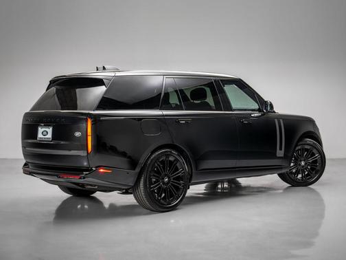 2023 Land Rover Range Rover P530 SE